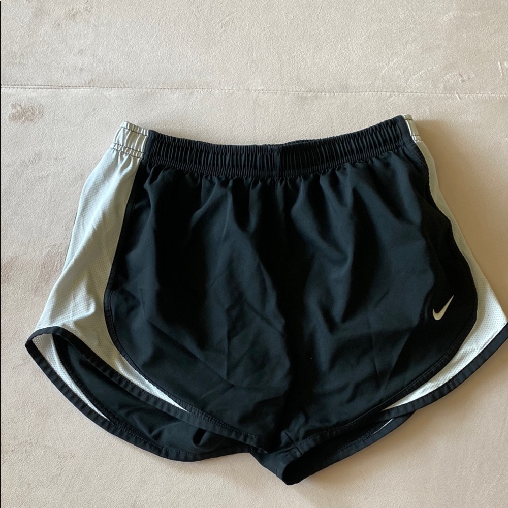 Nike Tempo Short